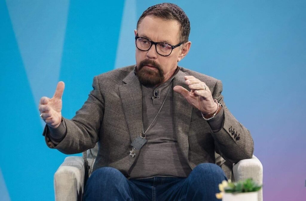 Larry Huch Net Worth